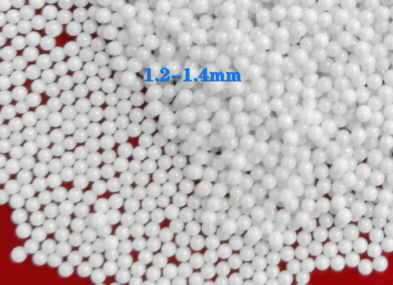 Materiale di macinazione in ceramica Forte resistenza alla corrosione Eccellente resistenza all'usura &gt; 90% Contenuto 8-9 Armatura di Mohs
